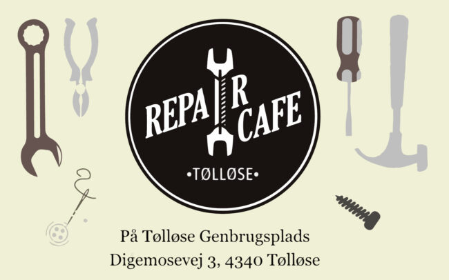Flyer med to sider der opfordrer folk til at komme og få repareret deres brugte ting gratis designet for Repair Café Tølløse af grafisk designer og freelance marketing konsulent og marketingkonsulent Marketingsnedkeren